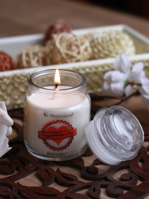 

Resonance White Aphrodisiac Patchouli Scented Candle