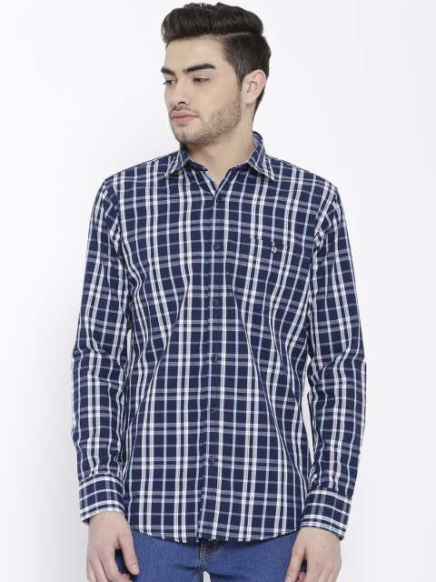 

Duke Men Navy Blue & White Regular Fit Checked Casual Shirt