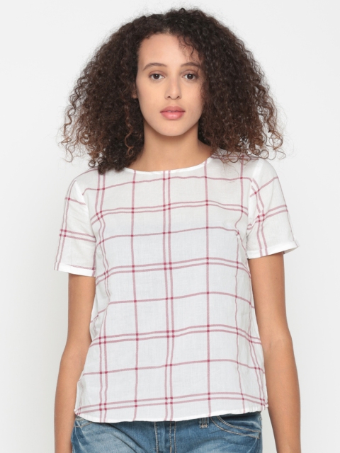 

People Women White & Red Checked Top