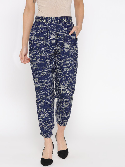 

People Women Navy Blue & Off-White Regular Fit Printed Cropped Joggers