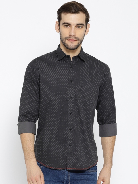 

Pepe Jeans Men Charcoal Black Regular Fit Checked Casual Shirt