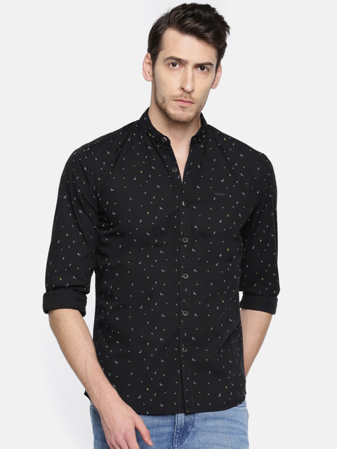 

Wrangler Men Black Slim Fit Printed Casual Shirt
