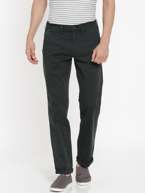 

Wrangler Men Black Slim Fit Solid Chinos