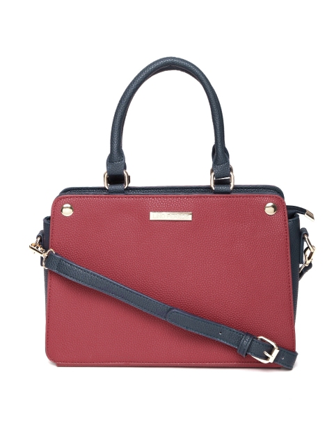 

Lisa Haydon for Lino Perros Red Solid Handheld Bag with Sling Strap
