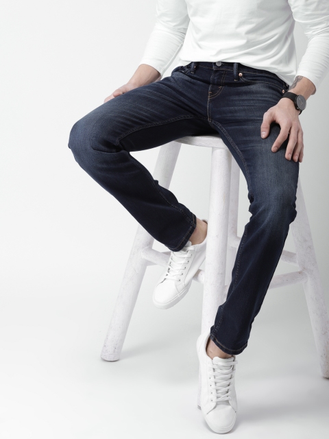 

Levis Men Blue Slim Fit Mid-Rise Clean Look Jeans 511