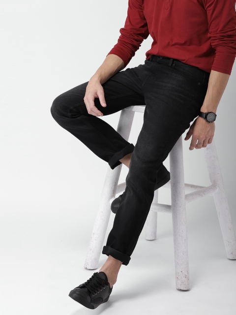 

Levis Men Black Slim Fit Low-Rise Clean Look Jeans 511