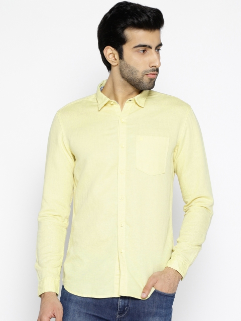 numero-uno-men-yellow-slim-fit-solid-casual-shirt