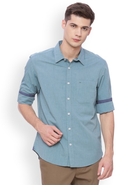 

Basics Men Green Slim Fit Solid Casual Shirt