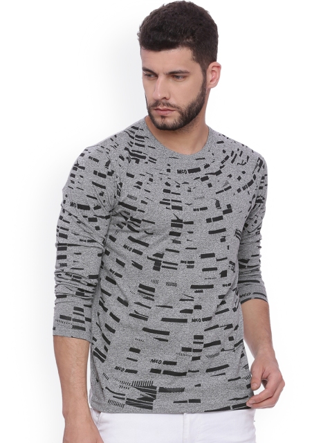 

Campus Sutra Men Grey Printed Round Neck T-shirt