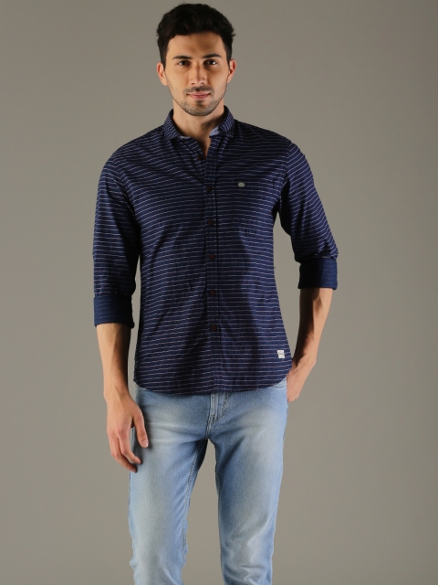 

Flying Machine Men Navy Blue & Red Slim Fit Striped Casual Shirt