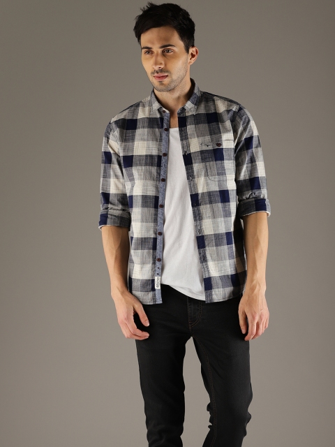 

Flying Machine Men Navy Blue & Off-White Slim Fit Checked Casual Shirt