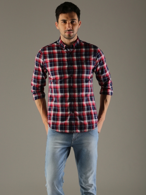 

Flying Machine Men Navy Blue & Red Comfort Slim Fit Checked Casual Shirt