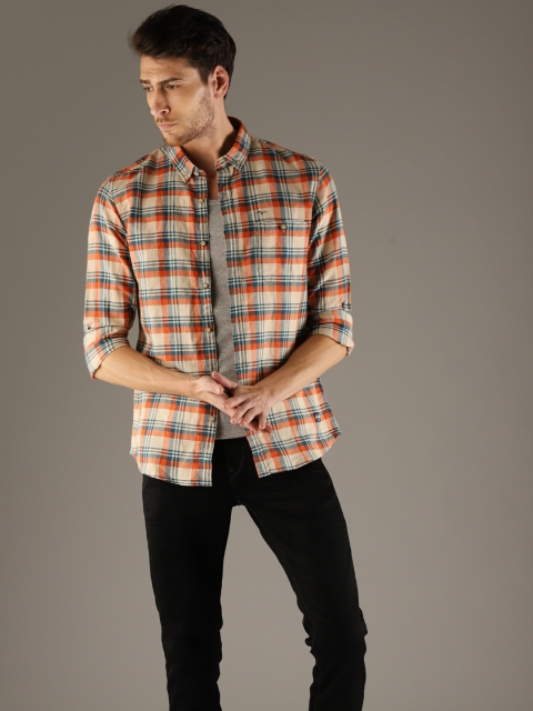 

Flying Machine Men Beige & Orange Regular Fit Checked Casual Shirt