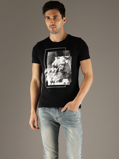 

Flying Machine Men Black Printed Round Neck T-shirt