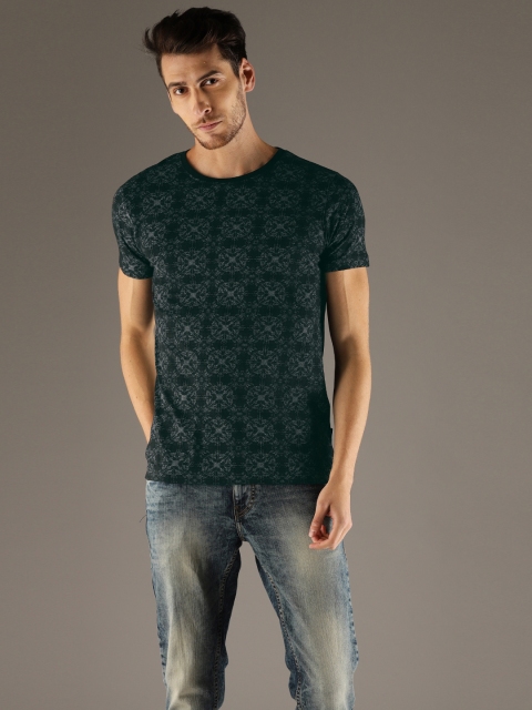 

Flying Machine Men Black Printed Round Neck T-shirt