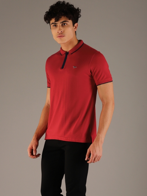 

Flying Machine Men Red Solid Polo Collar T-shirt