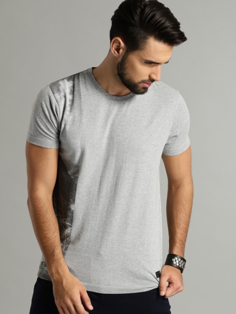 

Roadster Men Grey Melange Printed Round Neck T-shirt