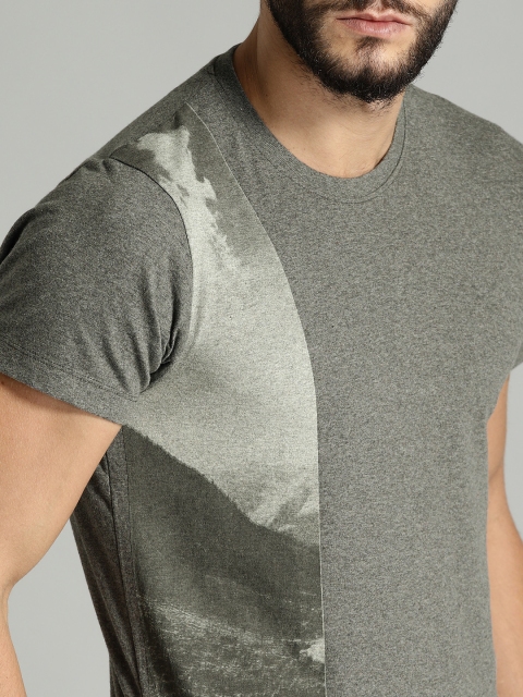 

Roadster Men Charcoal Grey Printed Round Neck T-shirt