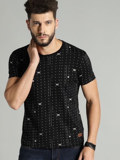 

Roadster Men Black Geometric Printed Round Neck T-shirt