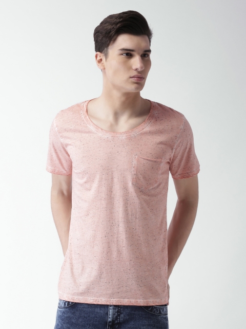 

Blue Saint Men Pink Self Design Round Neck T-shirt