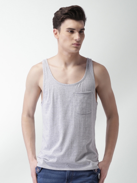 

Blue Saint Men Grey Solid Round Neck T-shirt