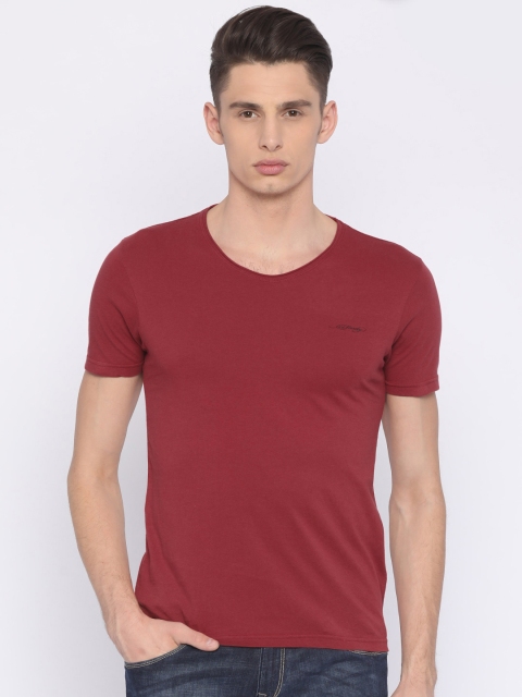 

Ed Hardy Men Maroon Solid Round Neck Pure Cotton T-shirt