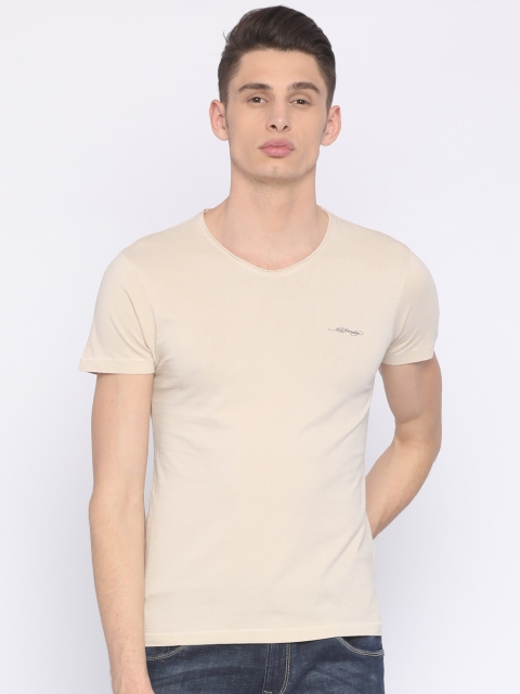 

Ed Hardy Men Beige Solid Round Neck Pure Cotton T-shirt