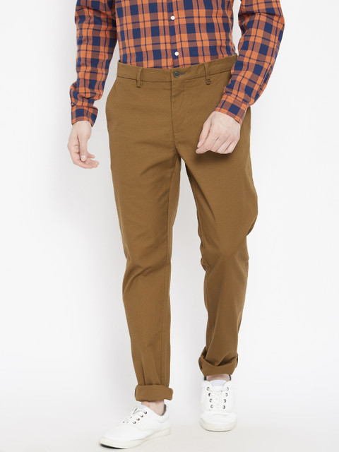 

Blackberrys Men Khaki Regular Fit Solid Chinos