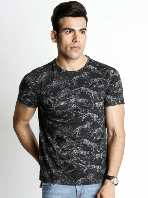 

SF JEANS by Pantaloons Men Black Printed Round Neck T-shirt