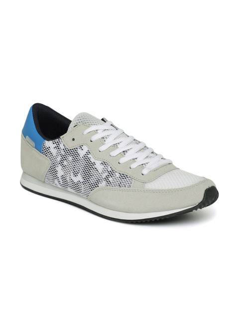 

Flying Machine Men White Sneakers
