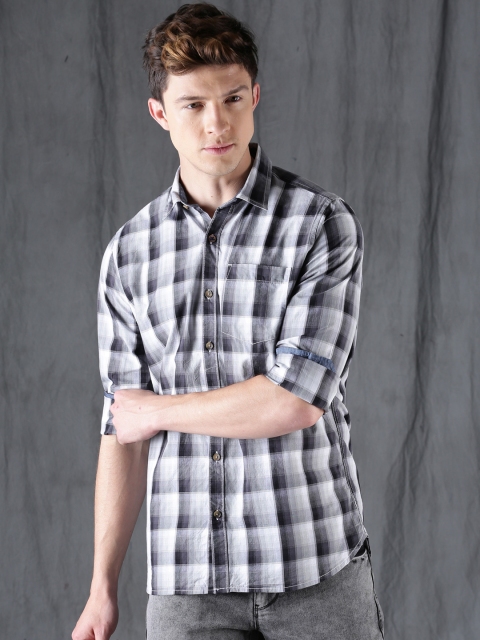 

WROGN Men Grey & White Slim Fit Checked Casual Shirt