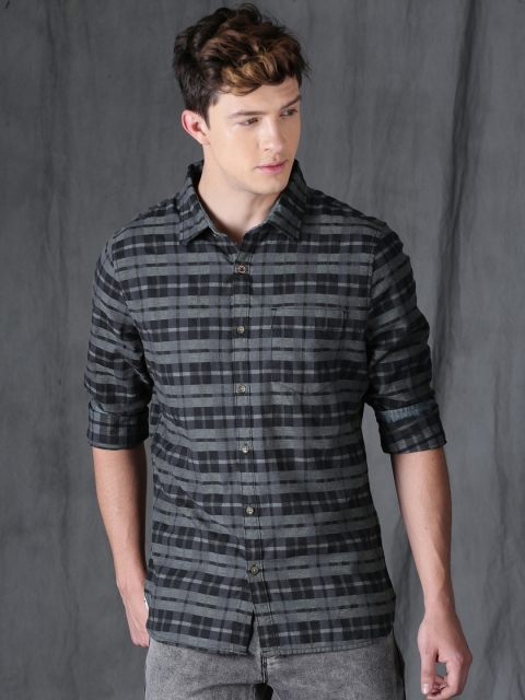 

WROGN Men Charcoal Grey Slim Fit Checked Casual Shirt