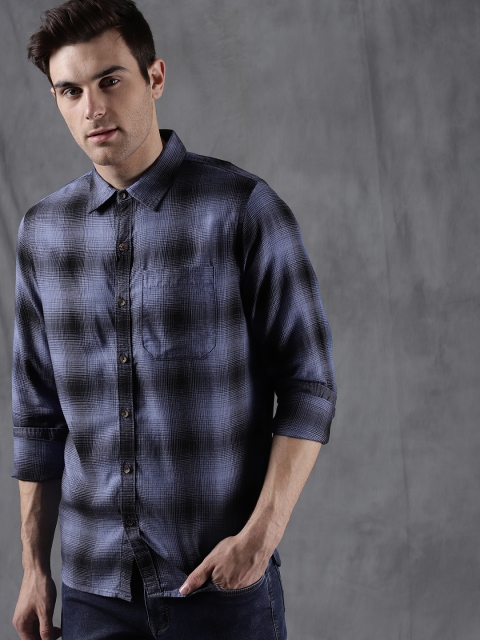 

WROGN Men Blue & Black Smart Relaxed Fit Checked Casual Shirt
