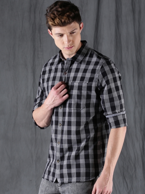 

WROGN Men Black & White Slim Fit Checked Casual Shirt