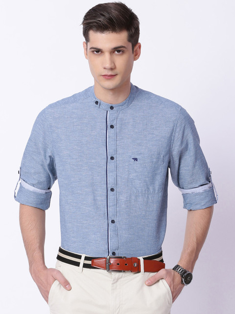 

THE BEAR HOUSE Men Blue Sport Slim Fit Solid Chambray Semiformal Shirt