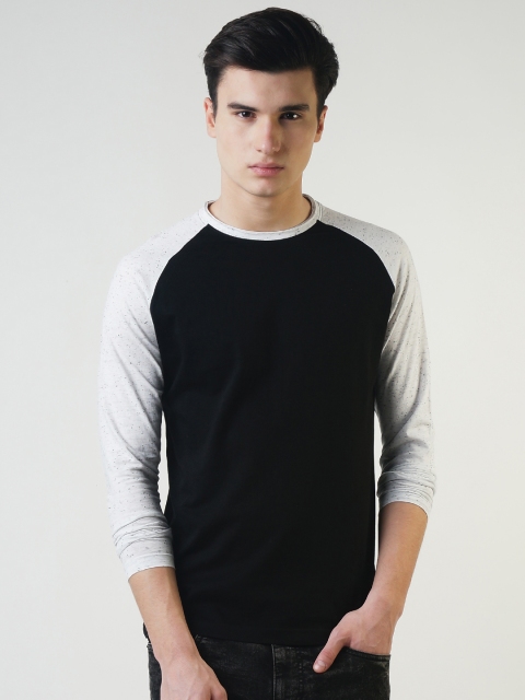 

Blue Saint Men Black Solid Round Neck T-shirt