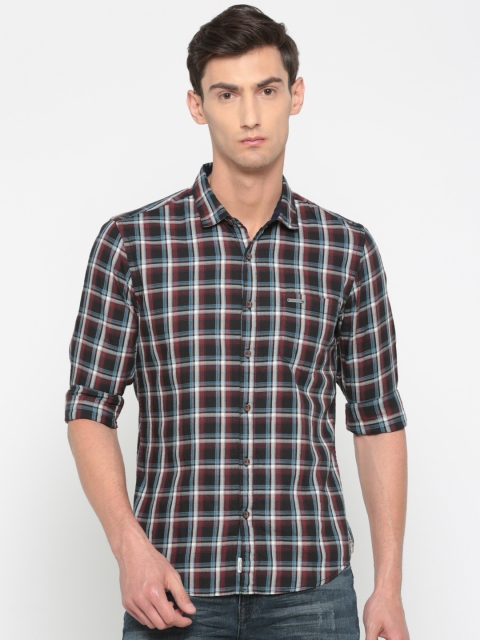 

Indigo Nation Street Men Black & Maroon Slim Fit Checked Casual Shirt