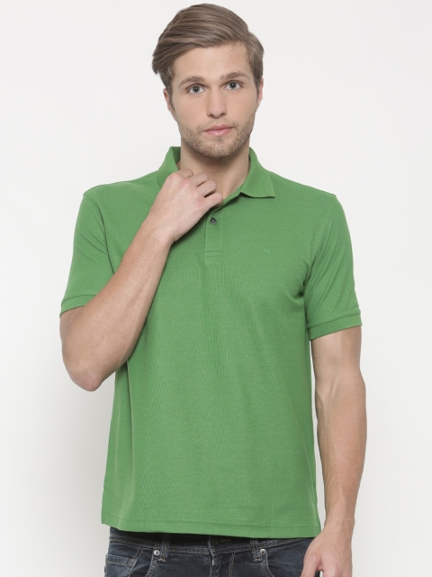 

Peter England Casuals Men Green Solid Polo Collar T-shirt