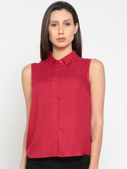 

109F Women Red Solid Top