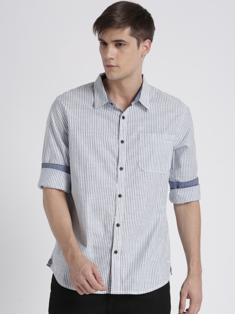 

Splash Men Blue & White Slim Fit Striped Casual Shirt