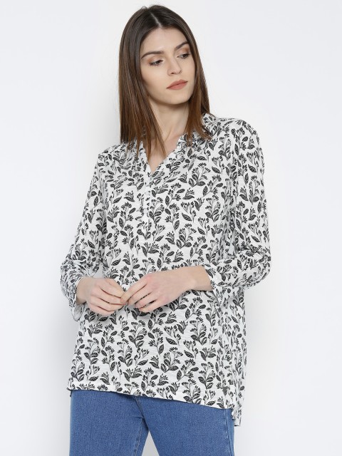

U.S. Polo Assn. Women Black & White Printed Top