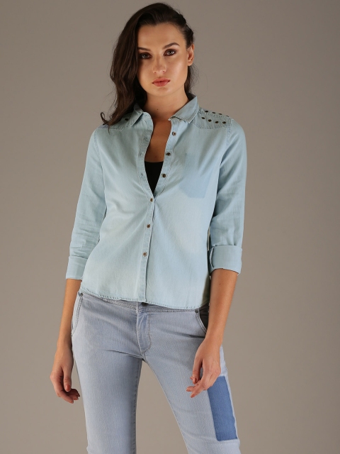 

Flying Machine Women Blue Comfort Regular Fit Solid Casual Shirt