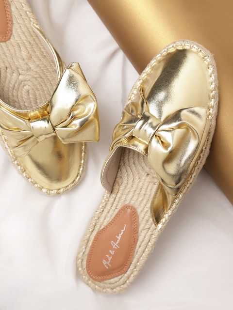 

Mast & Harbour Women Gold-Toned Flats