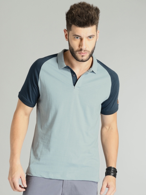 

Roadster Men Blue Solid Polo Collar T-shirt