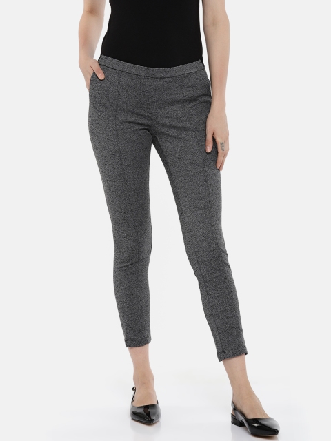

Arrow Woman Grey Original Regular Fit Self Design Regular Jeggings