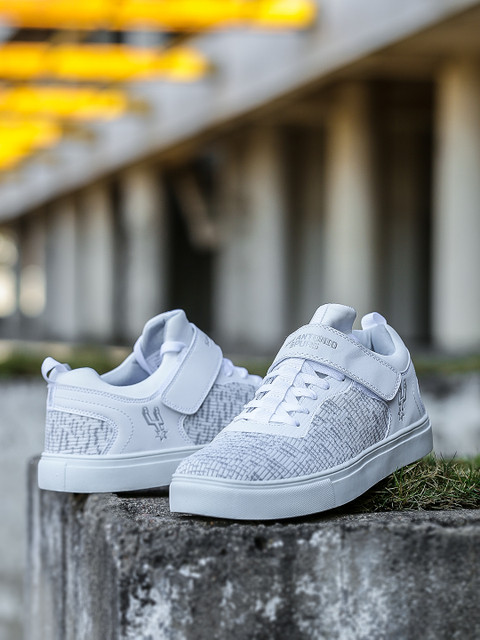 

NBA San Antonio Spurs Men White & Grey Woven Design Sneakers