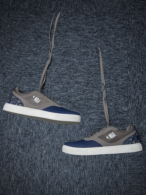 

NBA Official Fan Wear Men Navy & Grey Colourblocked Sneakers, Navy blue