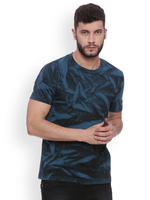 

Campus Sutra Men Blue Printed Round Neck T-shirt