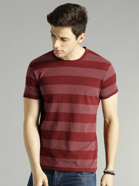 

Roadster Men Maroon Striped Round Neck T-shirt