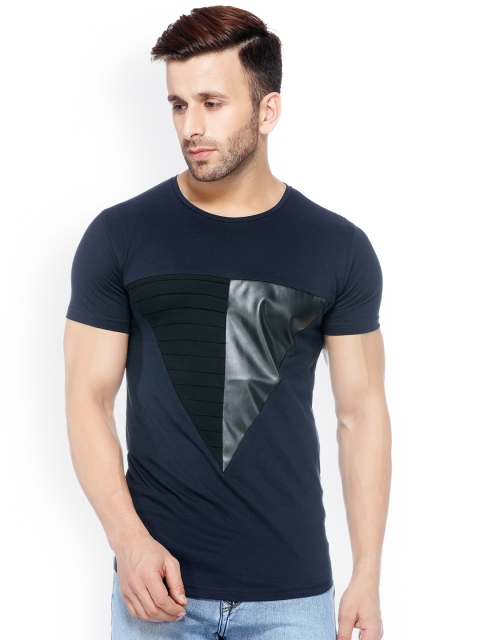 

Tinted Men Navy Blue & Black Self Design Round Neck T-shirt